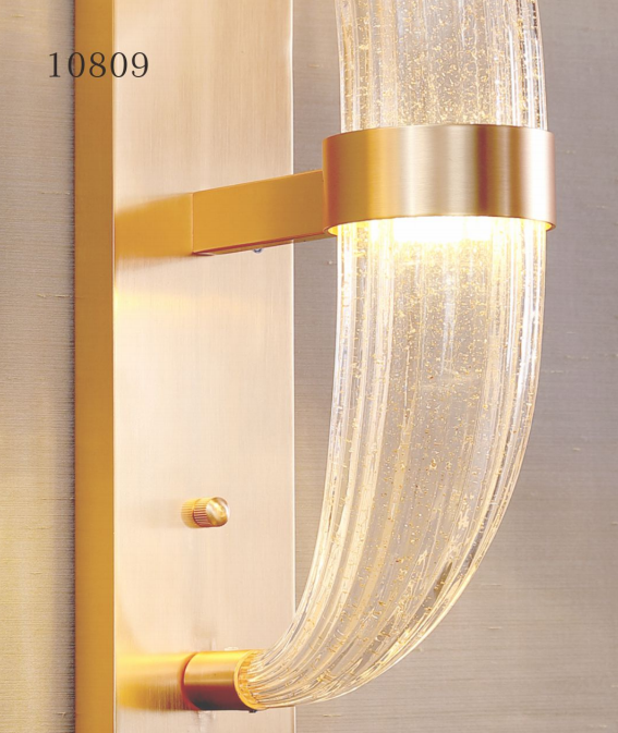 Bedroom Metal Clear Glass Elegant Wall Lighting (MD10809-1-235)