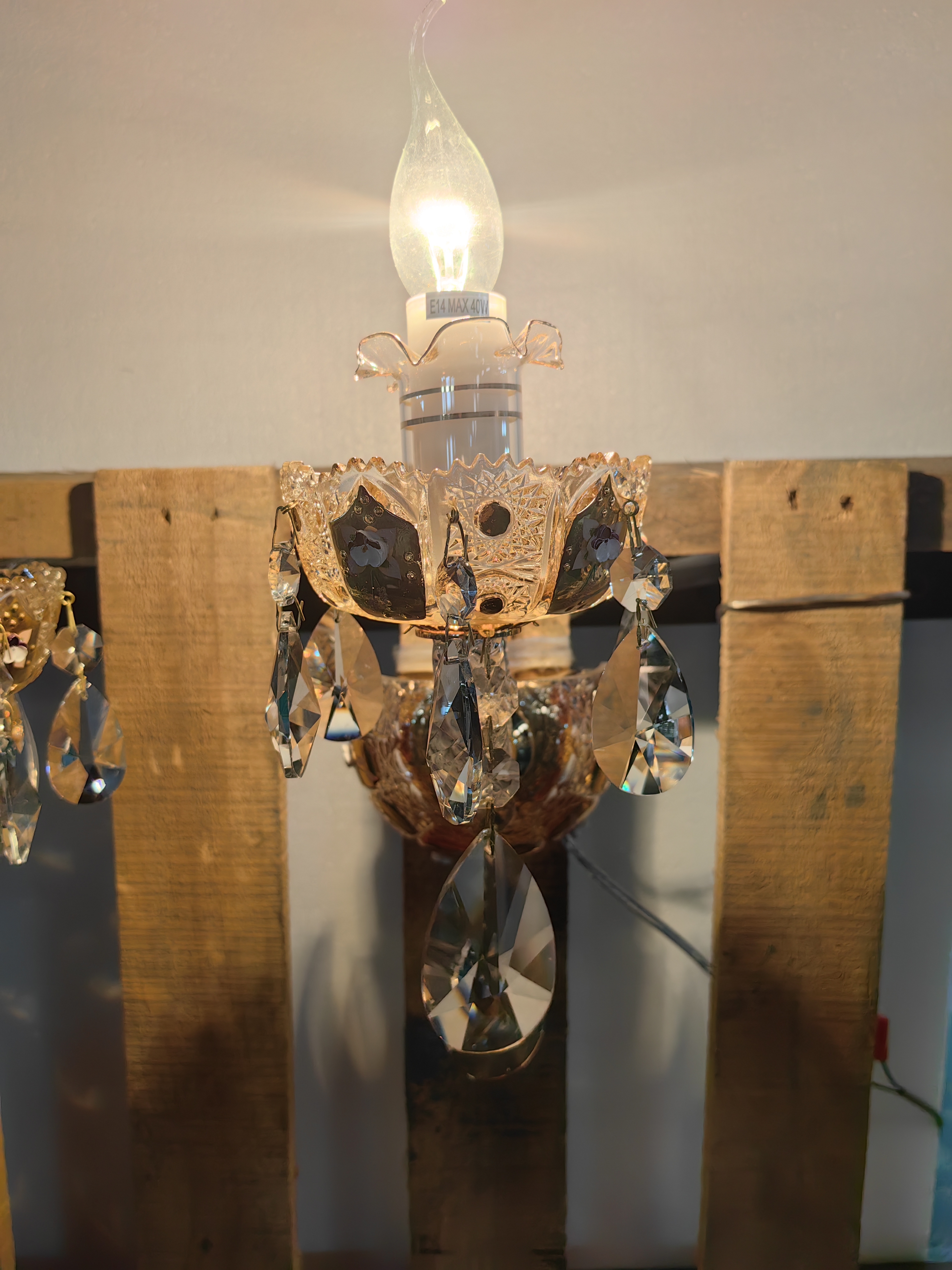 Fancy Elegant Design Crystal Glass Metal Hotel Villa Wall Light (MD9859-1)