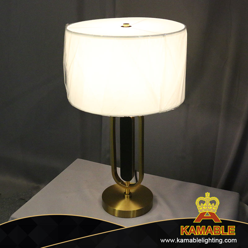 Circle Clip Shade Decorative Modern Black Brass Bedroom Table Lamp (KYS-18T)