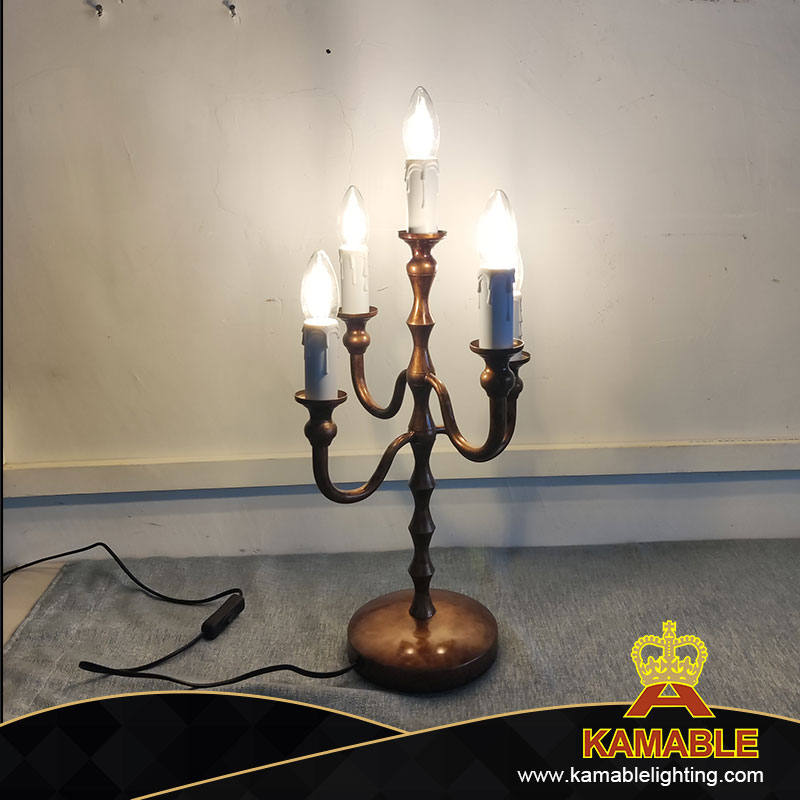 Retro Antique Brass Iron Candle Villa Home Luxury Table Lamp (KIA-111T)