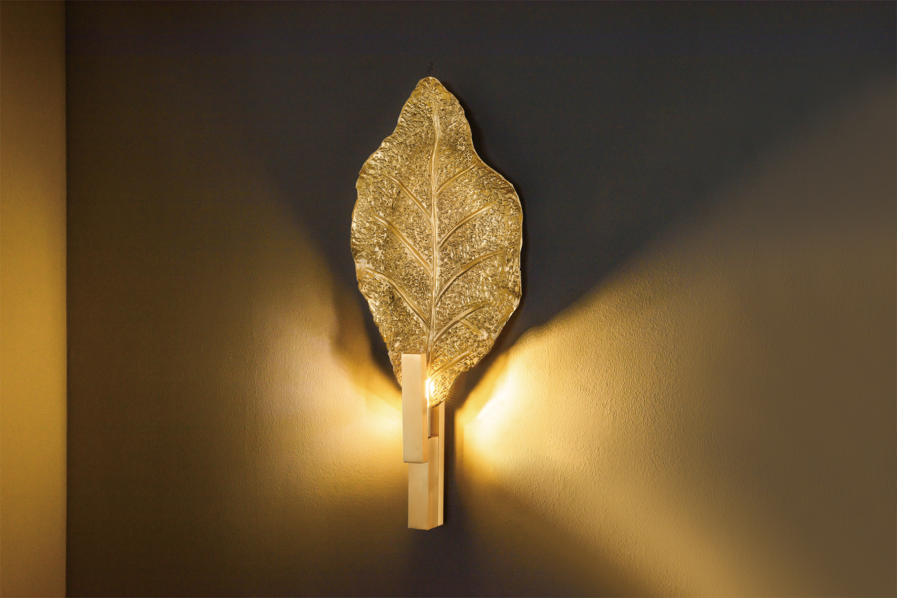 Brass Leaf Shape Home Decoration Wall Lamp (KAW18-089)