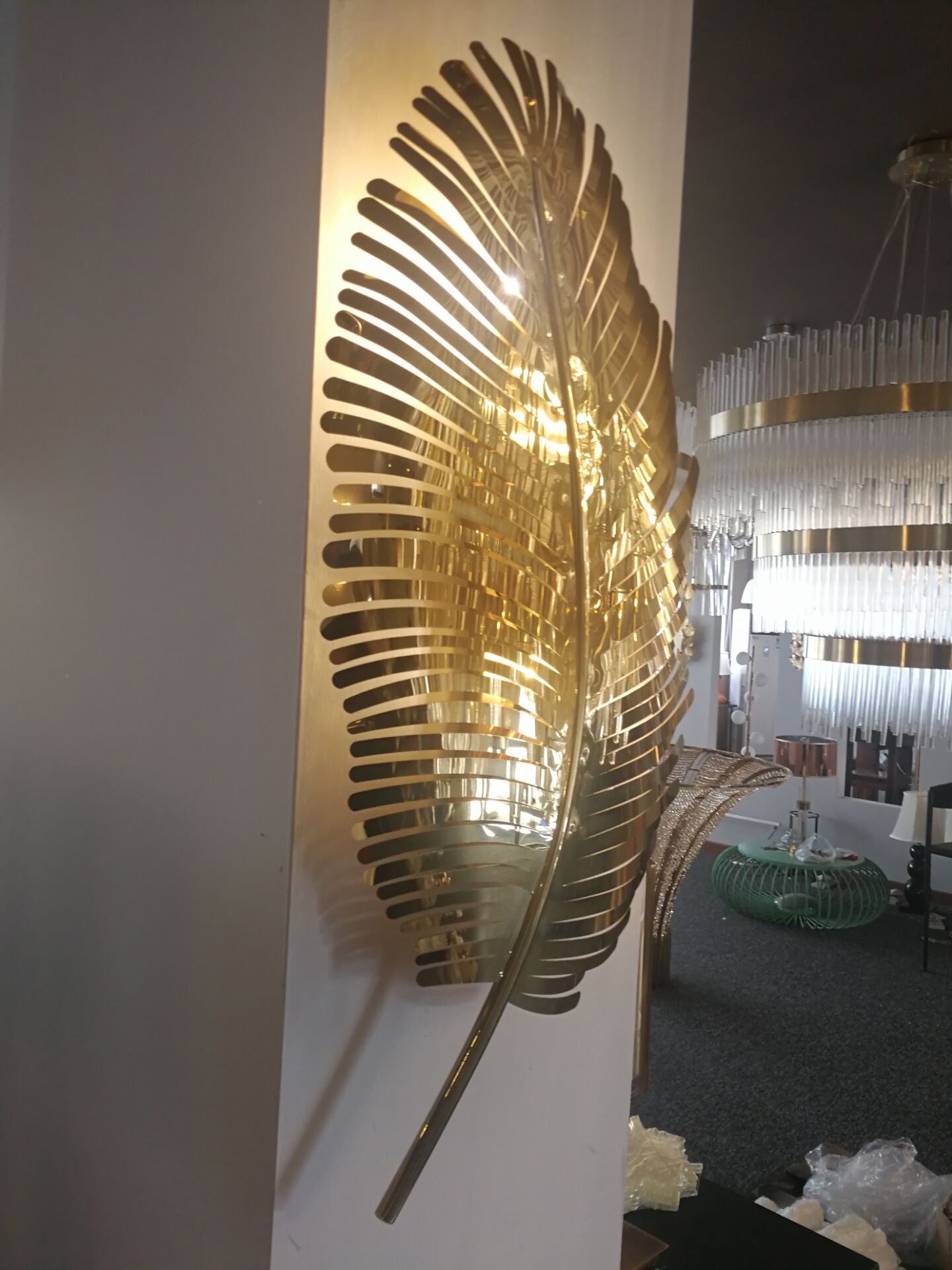 Stainless Steel Modern Feather Shape Wall Light (KAW17-069)