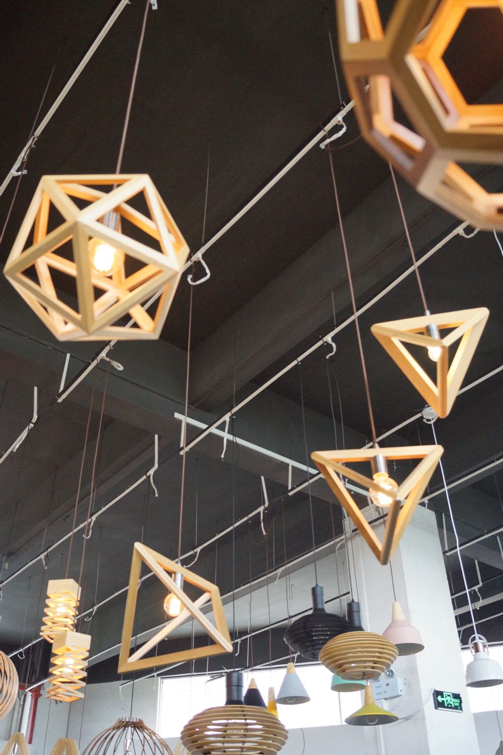 Triangular Design Decorative Indoor Wood Modern Pendant Lights(MD20014-1)