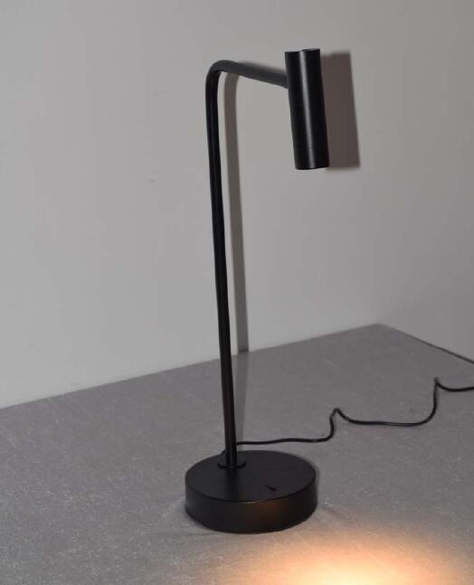 Unique Decorative Metal Hotel Table lamp (KATL-01)